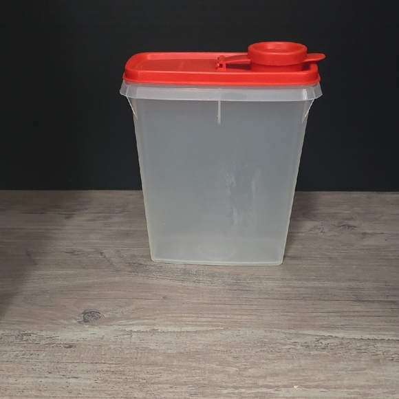 Tupperware mini Store N' Pour 499, 509 and 510 Red and clear - Picture 3 of 10